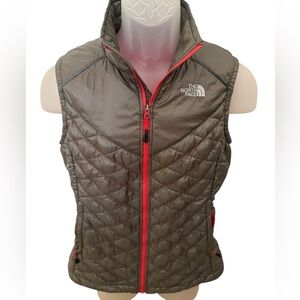 THE NORTH FACE Gray Vest Thermoball Women S Small